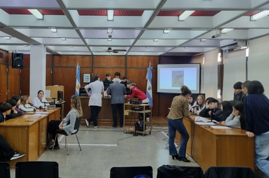 En el colegio de Pico se realizó un simulacro de audiencia