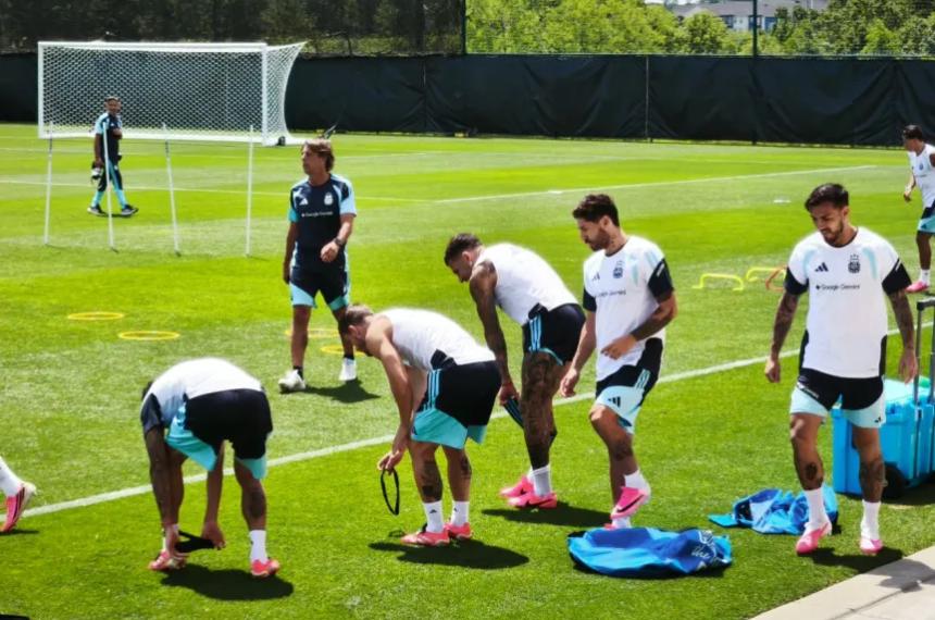 Aunque todavía faltan tres entrenamientos ya se perfila un probable equipo para el duelo con Jordania
