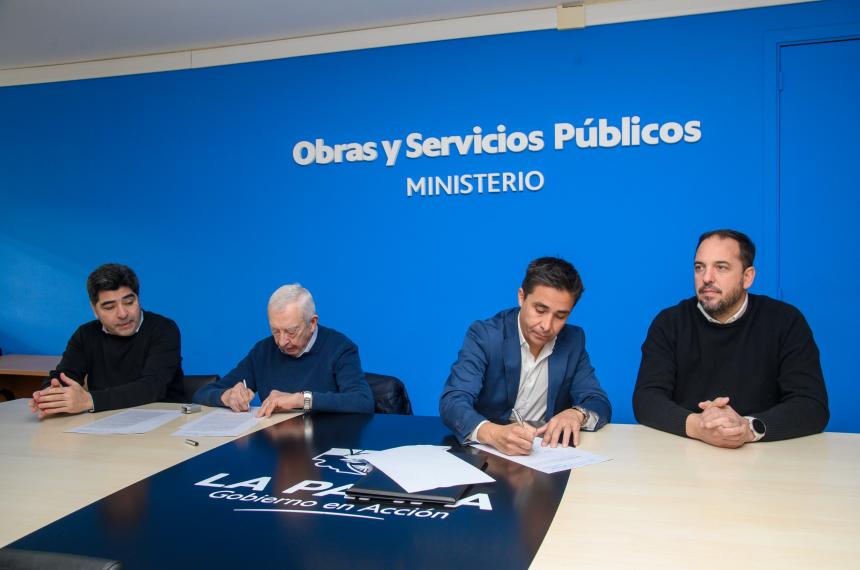 La firma del convenio realizada este martes en el Ministerio de Obras P�blicas