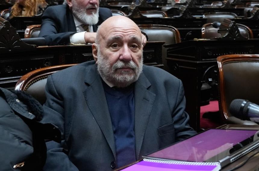 El diputado Ferr�n apuntó contra los legisladores del PRO y la UCR