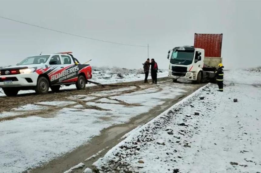 YPF y BID Invest avanzan en un financiamiento de hasta US 500 millones para mejorar la infraestructura vial de Neuquén una pieza clave para acompañar la expansión productiva de Vaca Muerta