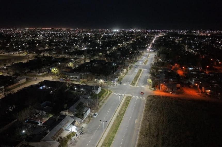 Se habilitó la red de luminarias LED sobre el renovado eje vial del norte de la ciudad