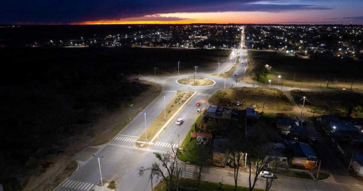 Se habilitó la red de luminarias LED sobre el renovado eje vial del norte de la ciudad