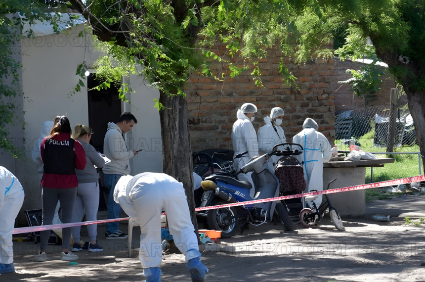 La sentencia dispuso que el acusado contin�e bajo arresto domiciliario hasta que el fallo quede firme