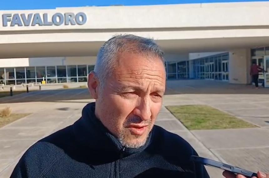 Sergio Escudero firmó este viernes la reincorporación a su lugar de trabajo