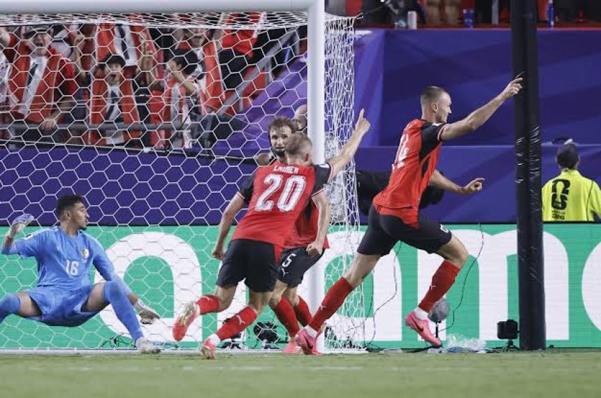 Austria festejó la clasificación en el final