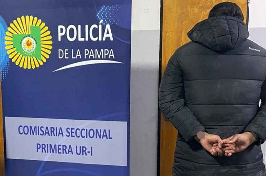 El sujeto fue detenido por personal policial de la Seccional Primera