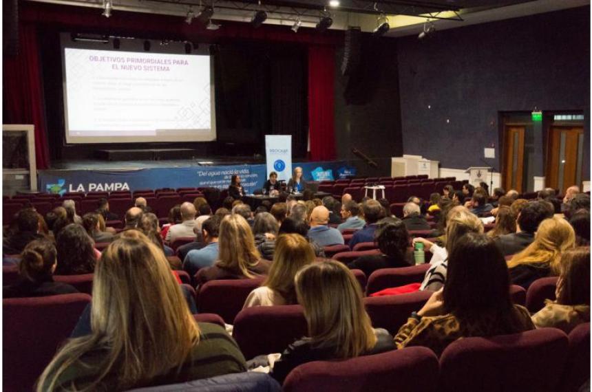La actividad se desarrolló en el auditorio de MEDASUR y estuvo a cargo de la Fiscalía de Investigaciones Administrativas
