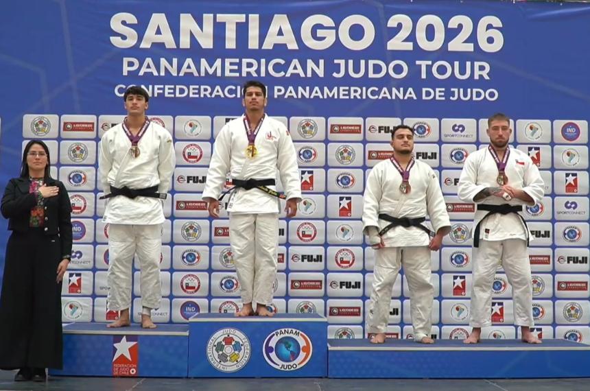 Gran actuación del santarroseño Tom�s Quinteros en Santiago de Chile