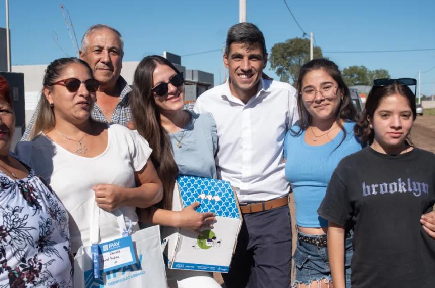 Feito inscribió un partido en la justicia electoral �Habr� candidatos por fuera del PJ