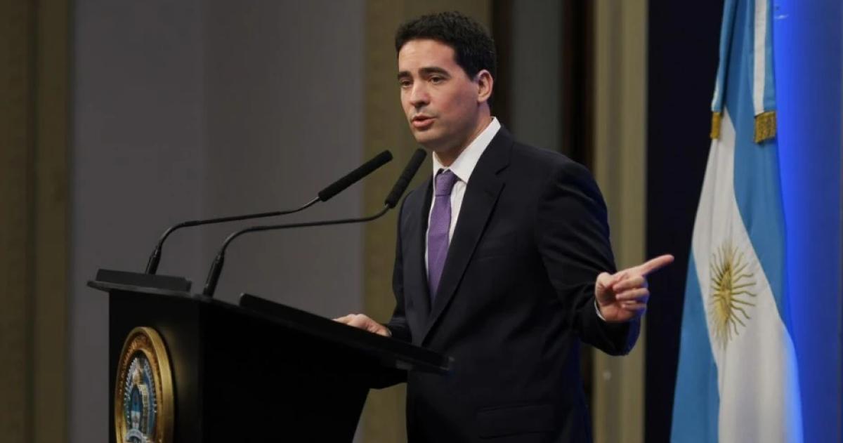Adri�n Ravier debutó hoy oficialmente como vocero presidencial