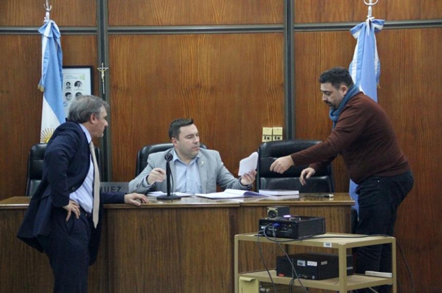 El defensor Costantino el juez Gilardenghi y el fiscal Pellegrino participaron de la audiencia