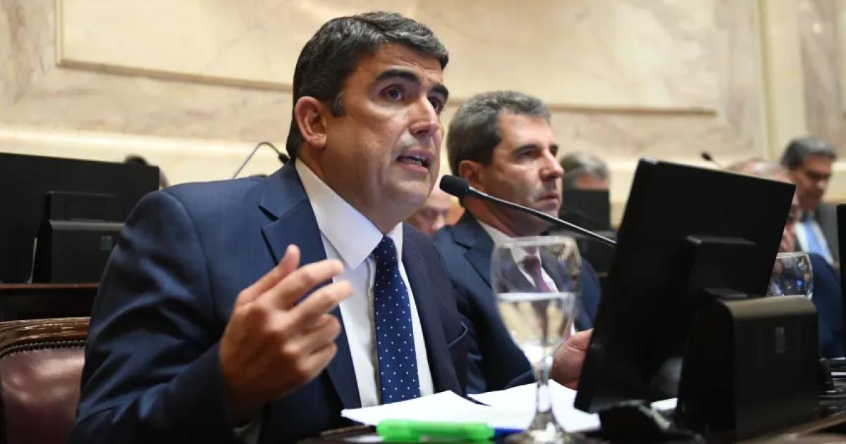 Senador Daniel Paly Bensus�n