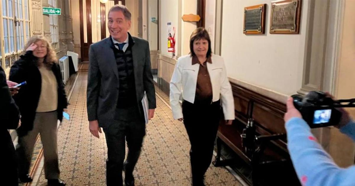 Diego Santilli encabezó su primera reunión política como jefe de Gabinete junto a Patricia Bullrich para coordinar la estrategia legislativa del oficialismo en el Senado