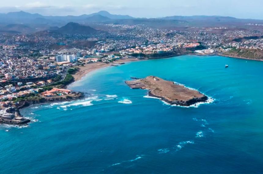 Cabo Verde un archipiélago de diez islas ubicado frente a la costa occidental de África se convirtió en una de las grandes revelaciones del Mundial 2026 y ahora enfrentar� a la Selección argentina en un histórico cruce eliminatorio