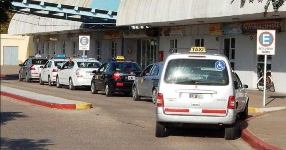 La decisión se tomó en la mesa de trabajo que integran taxistas concejales y representantes del Ejecutivo piquense