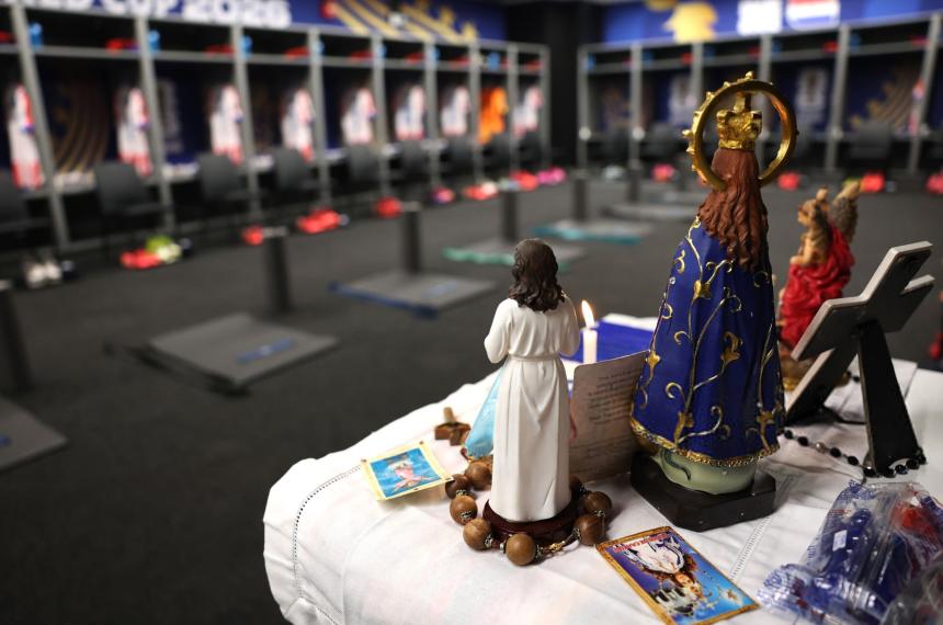 El vestuario paraguayo entregado a la fe antes del duelo ante Francia