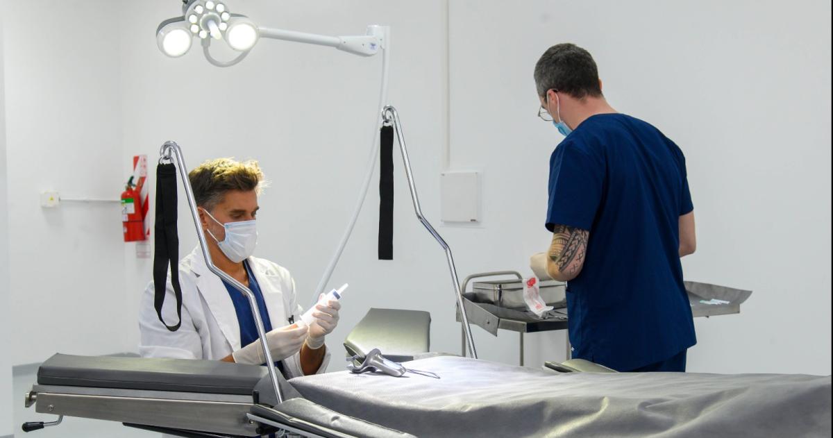 La braquiterapia es una radioterapia interna de alta tasa de dosis