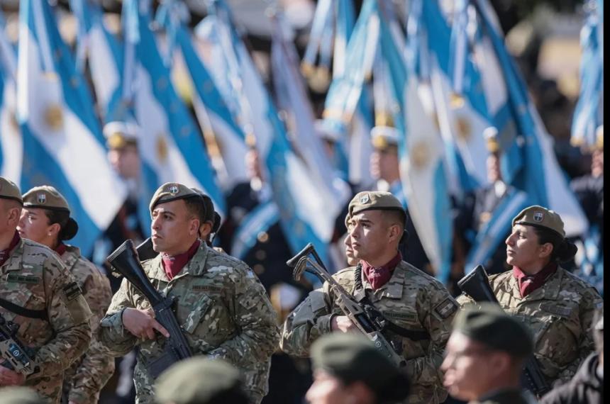 La medida alcanza tanto al personal militar como al civil