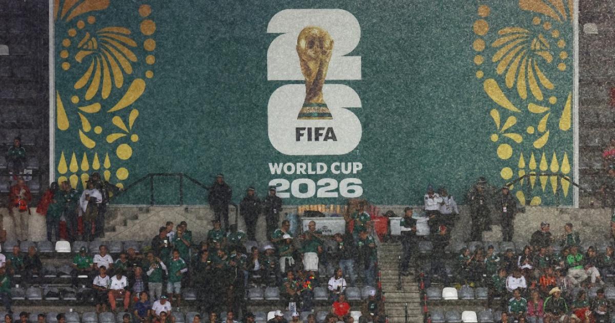 Las fuertes tormentas eléctricas demoran el comienzo en el Estadio Azteca