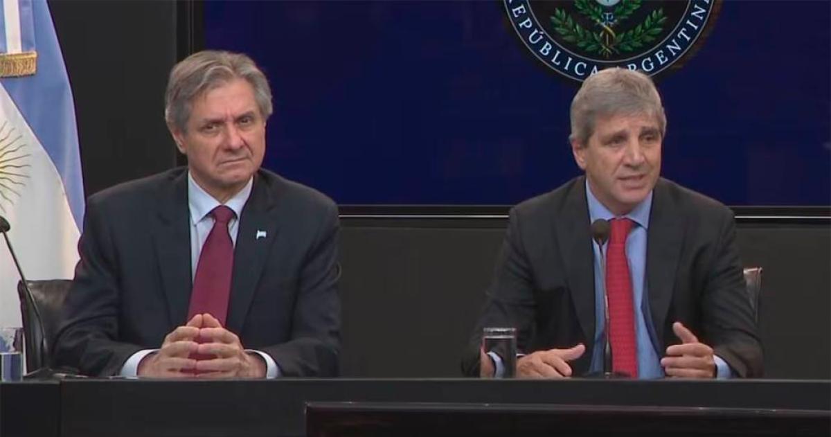 Luis Caputo presentó la estrategia financiera hasta 2027 y afirmó que el Gobierno podr� afrontar los vencimientos de deuda utilizando fuentes alternativas de financiamiento y manteniendo el equilibrio fiscal
