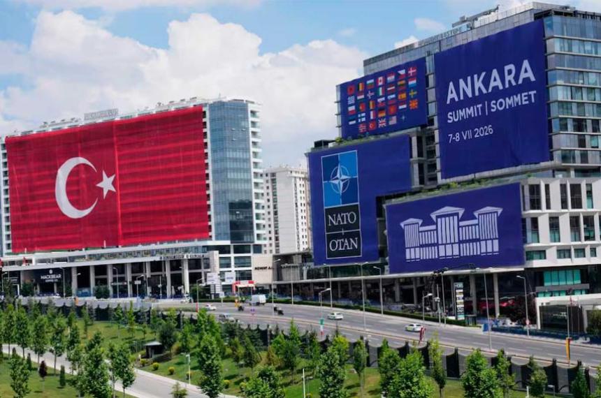Los líderes de la OTAN se re�nen en Ankara para debatir el futuro del apoyo a Ucrania el aumento del gasto en defensa y la estrategia del bloque frente a un escenario internacional cada vez m�s tenso