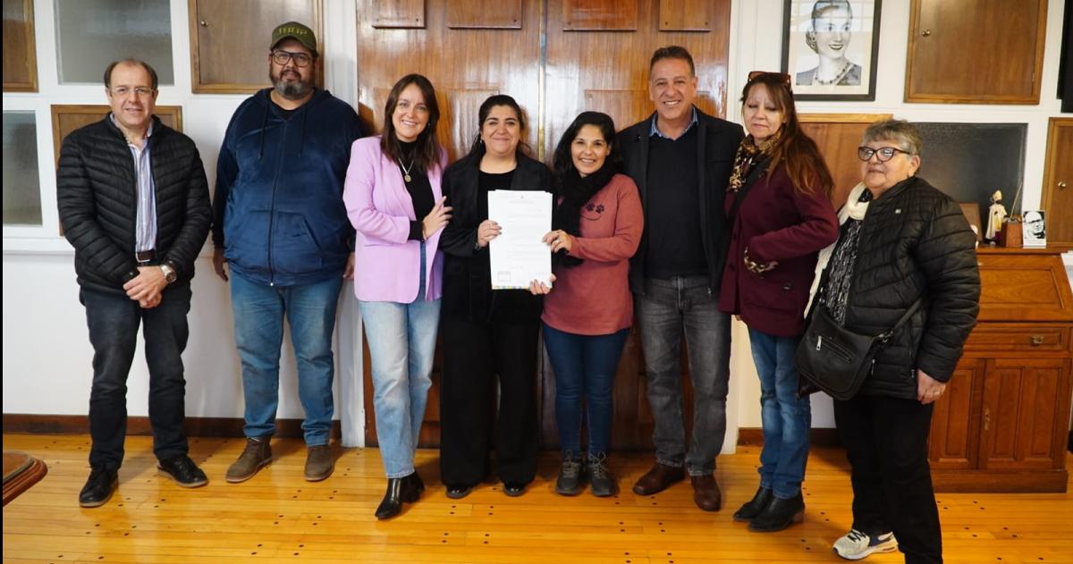 La cooperativa Corazón de mujer recibió la matrícula Se dedicar�n al cuidado de niños