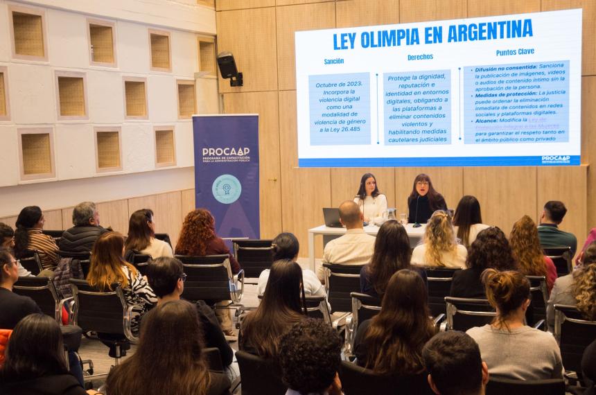 La capacitación se realizó en el Salón de Acuerdos de Casa de Gobierno