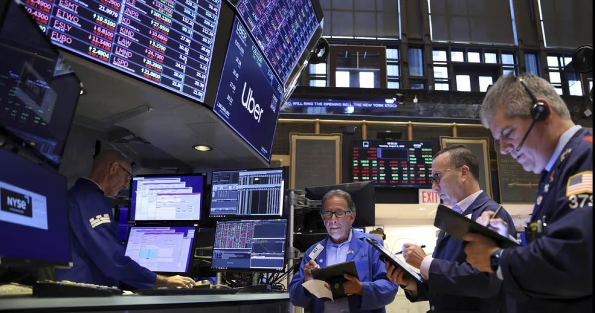 El riesgo país se ubica cerca de perforar los 400 puntos