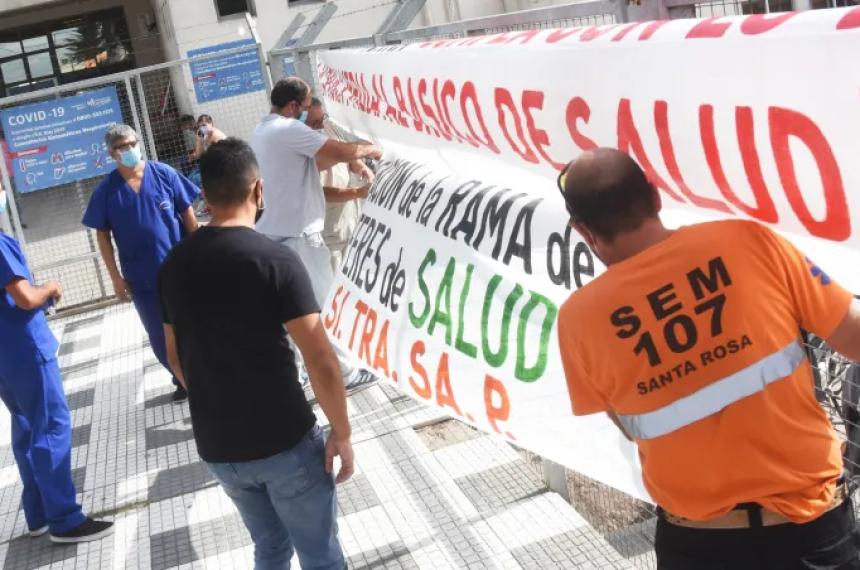Los trabajadores de la Salud exigen que no les descuente el Impuesto a las Ganancias