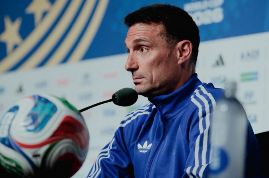 El entrenador argentino y su cl�sica charla con el periodismo antes de los partidos