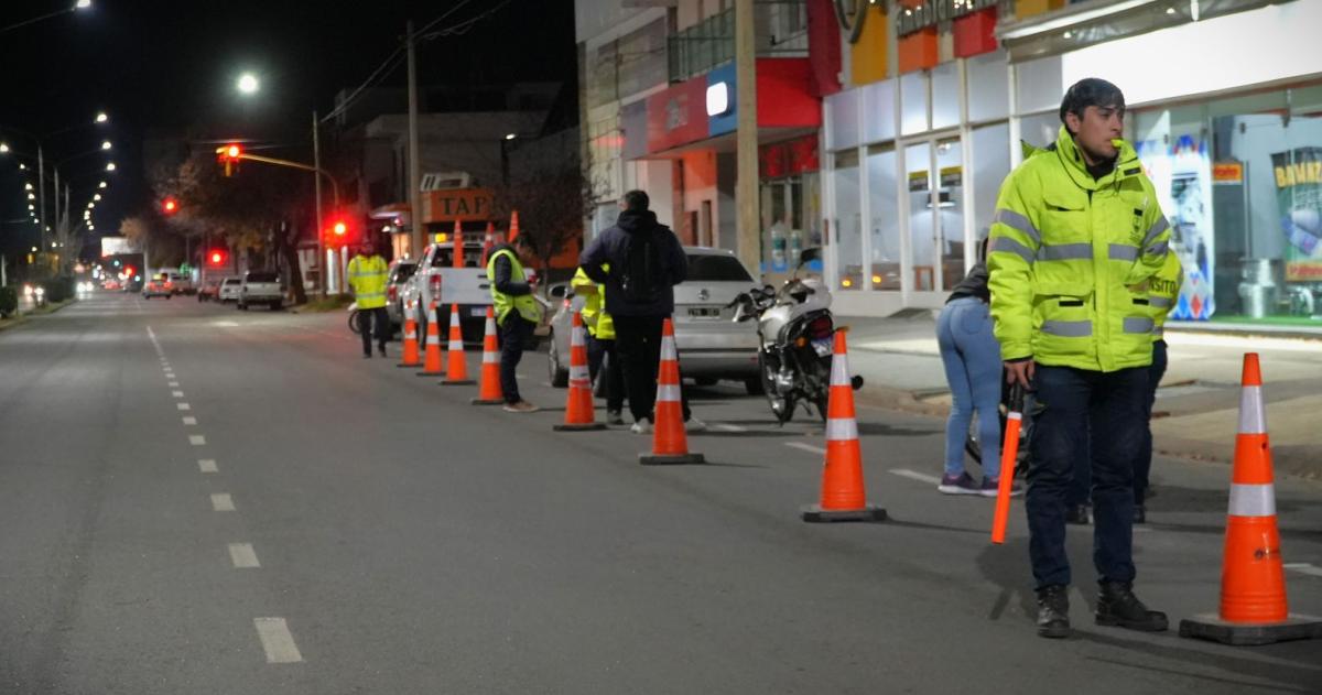 Cortes de tránsito por el partido de Argentina y el inicio de Pichi Anai
