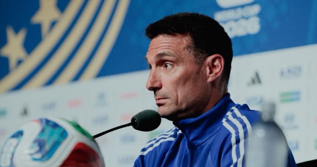 El entrenador argentino y su cl�sica charla con el periodismo antes de los partidos