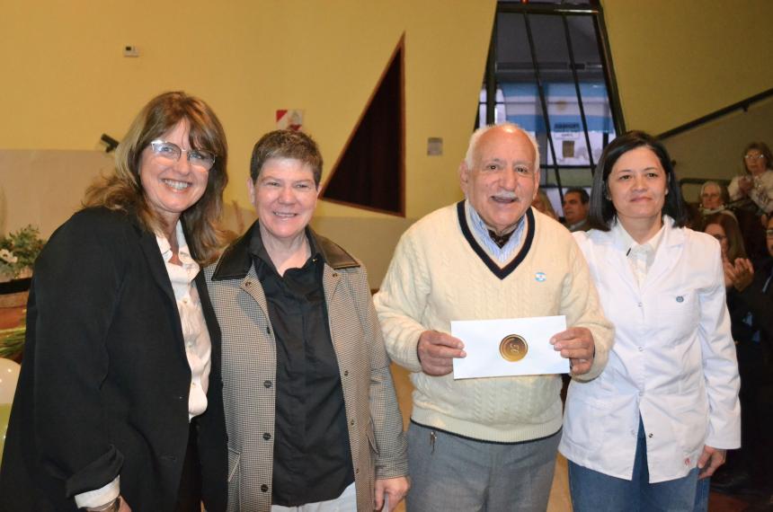 Reconocieron a Carlos Botta el impulsor de la Escuela