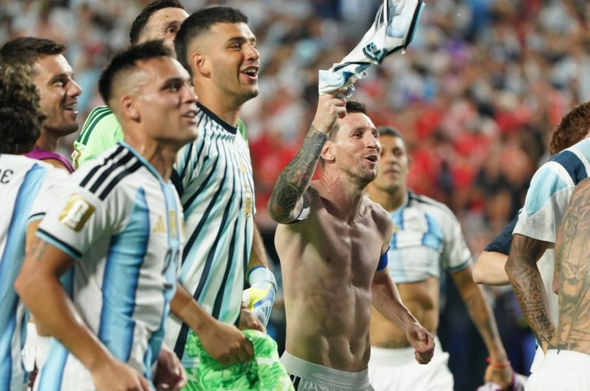 Meesi festejó el triunfo ante Suizal