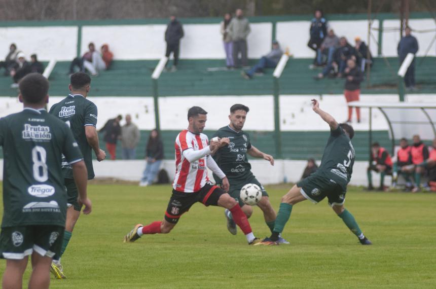 Ferro se quedó con el cl�sico y quedó como líder del Clausura en la LPF