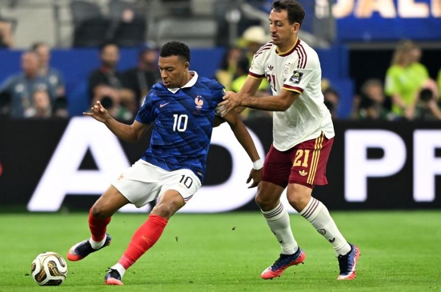 Francia y España quieren ser el primer finalista del Mundial
