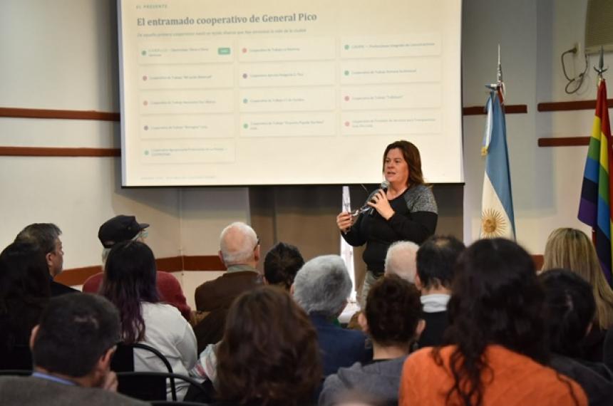 La intendenta piquense participó de un encuentro realizado en Santa Rosa
