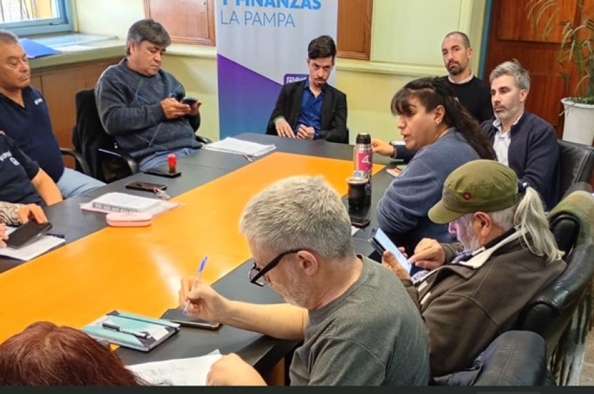 La secretaria general de ATE Roxana Rechimont participó de la paritaria con el Ministerio de Educación