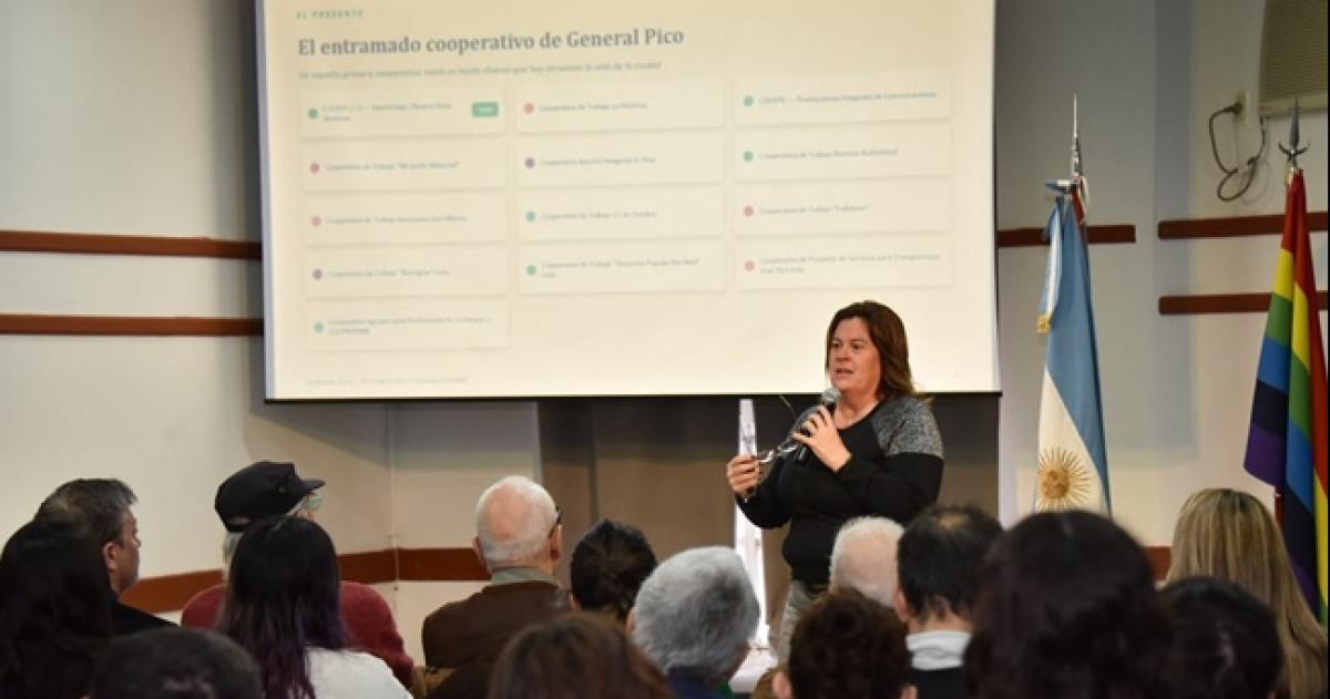 La intendenta piquense participó de un encuentro realizado en Santa Rosa
