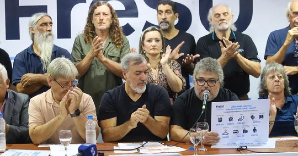 Dirigentes del Frente de Sindicatos Unidos