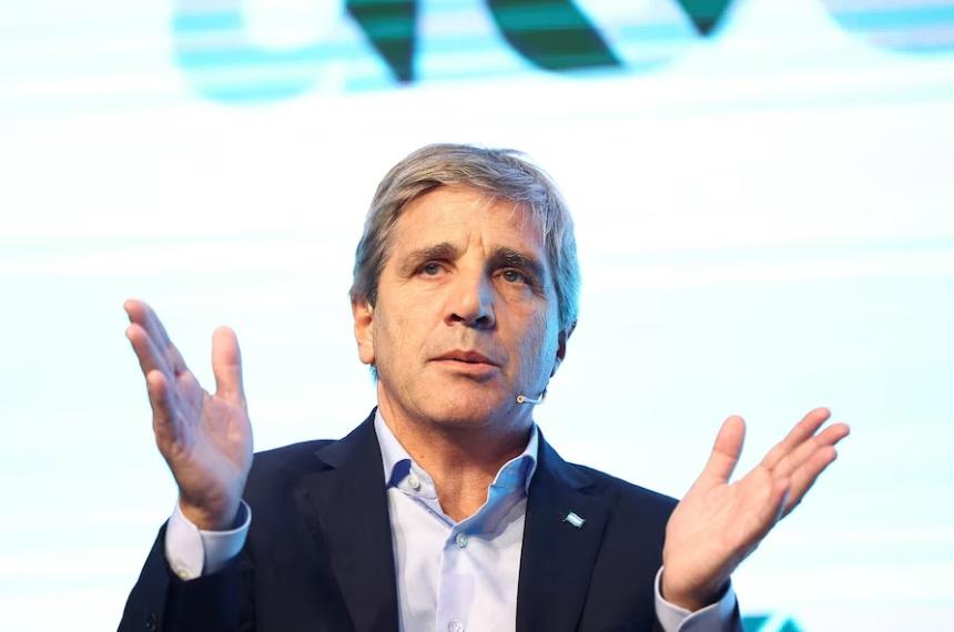 El ministro de Economía Luis Caputo ya consiguió USD 620 millones con el Bonar 2029