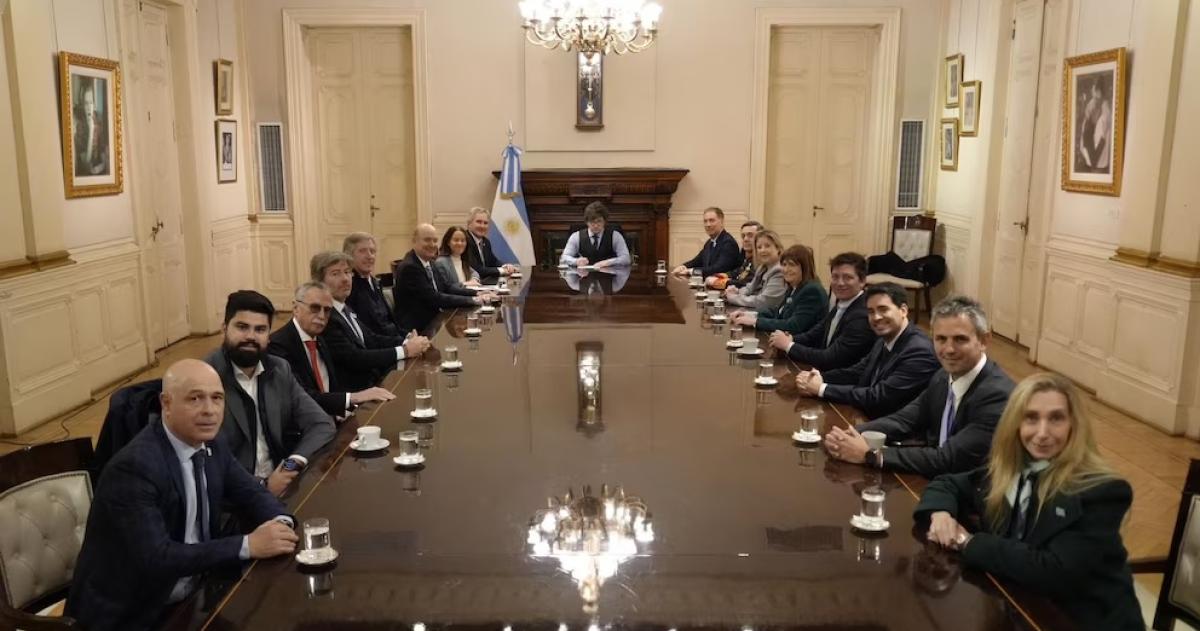 La adecuación presupuestaria aprobada por el pleno del gabinete de ministros se dictó porque era necesario dotar a las �reas competentes de recursos para cumplir sus funciones