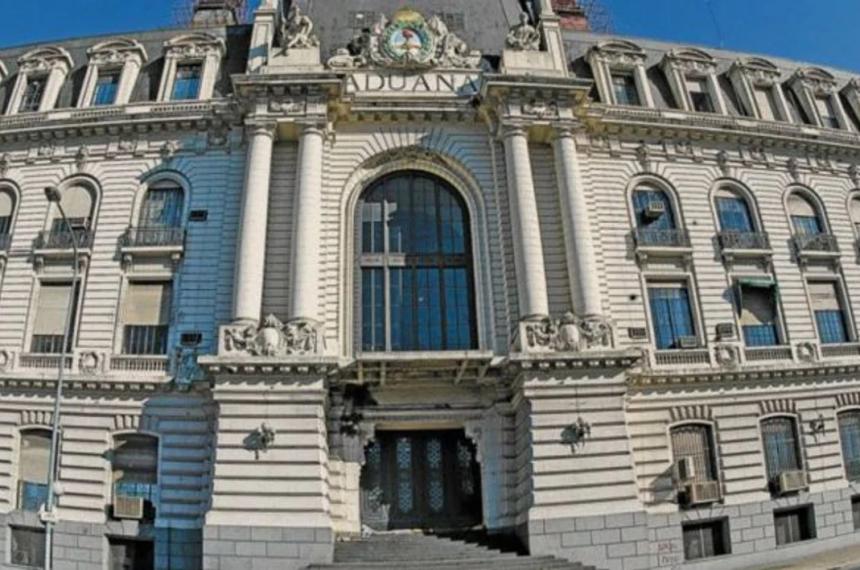 MIlei reformó el código aduanero para couriers