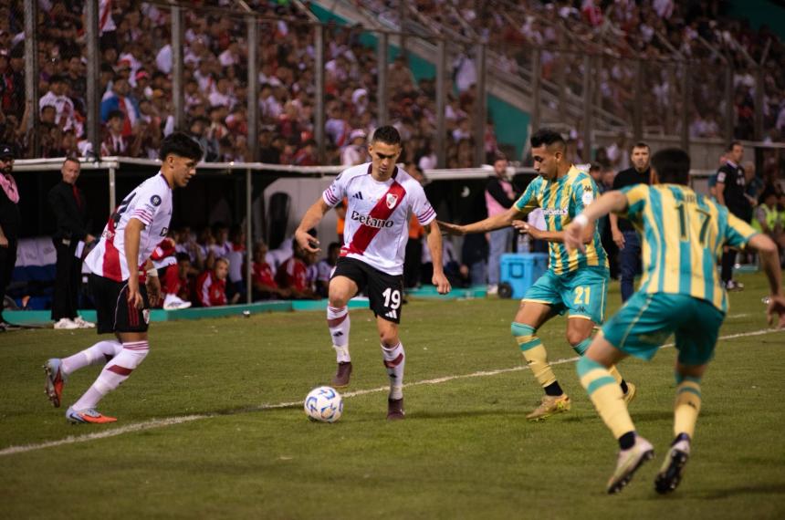 Aldosivi le dio un golpe duro a River en Salta