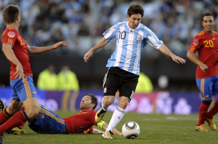 Lionel Messi cuando se lució contra el España campeón de 2010