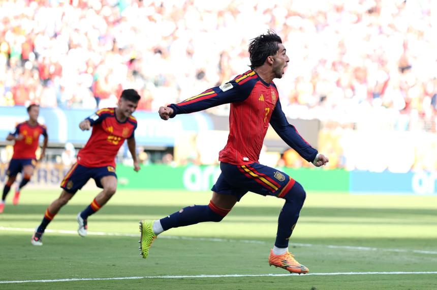 Ferr�n Torres se llena la boca de gol y gloria