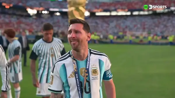El capit�n argentino conmovido frente a la hinchada