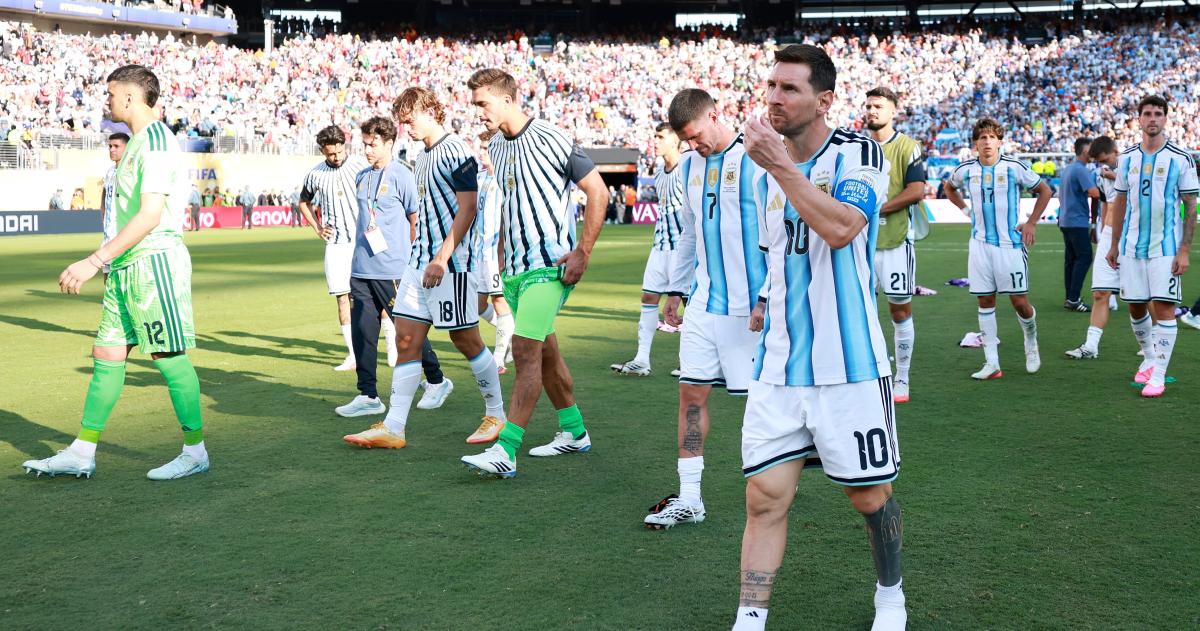 La Selección argentina vuelve al país tras el subcampeonato