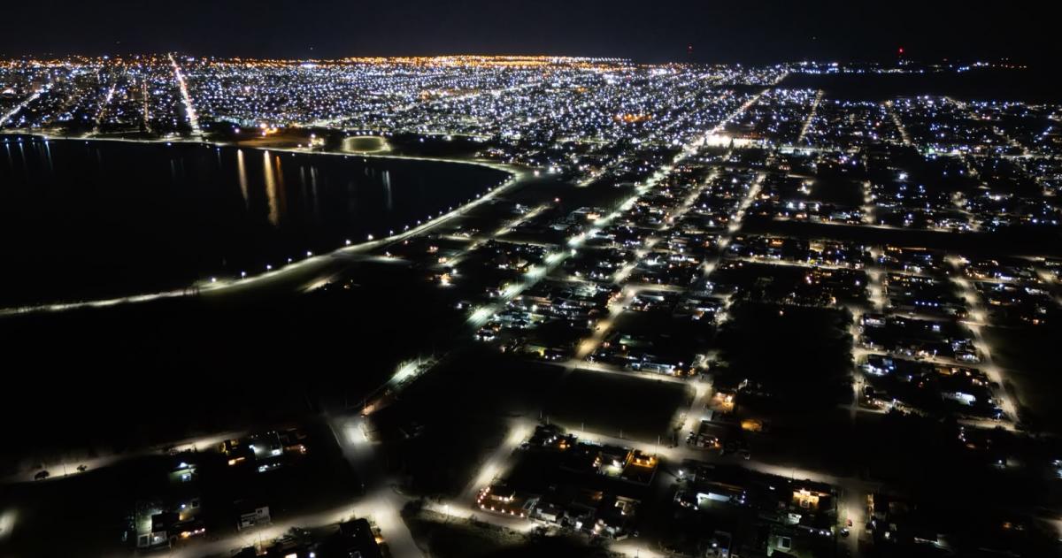 La capital provincial renovó su iluminación en un 94-en-porciento-